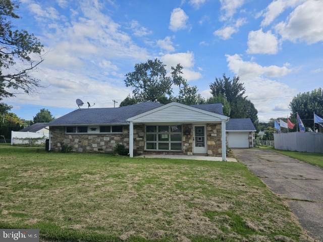 1353 THOMSON RD # Property Photo 1
