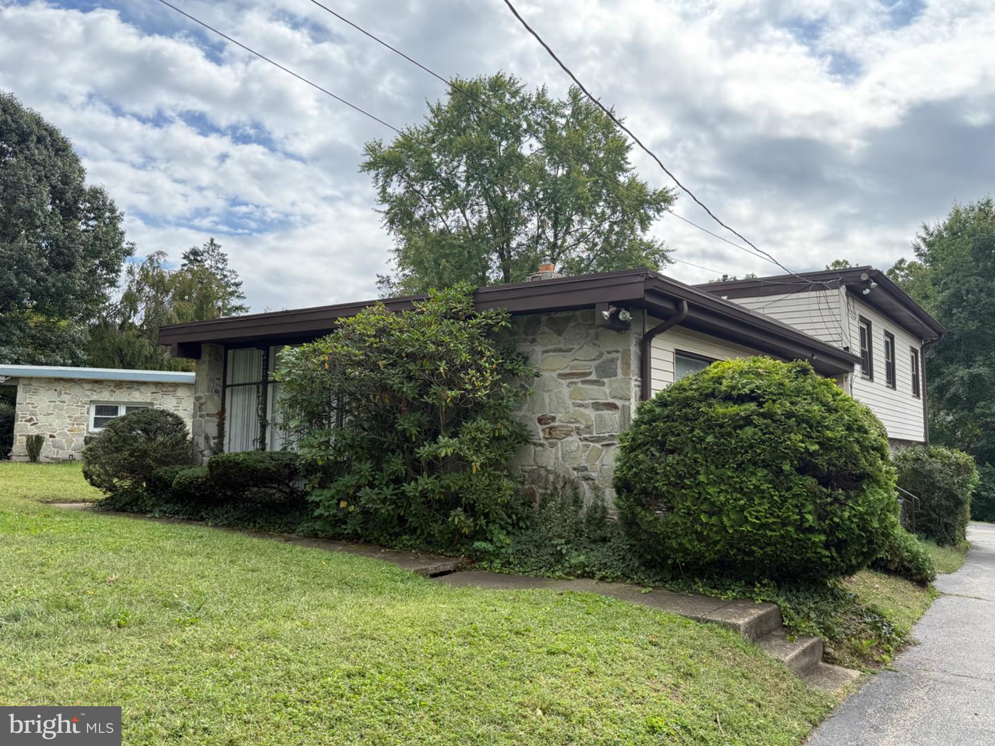 512 Haverford Ave Property Photo 1
