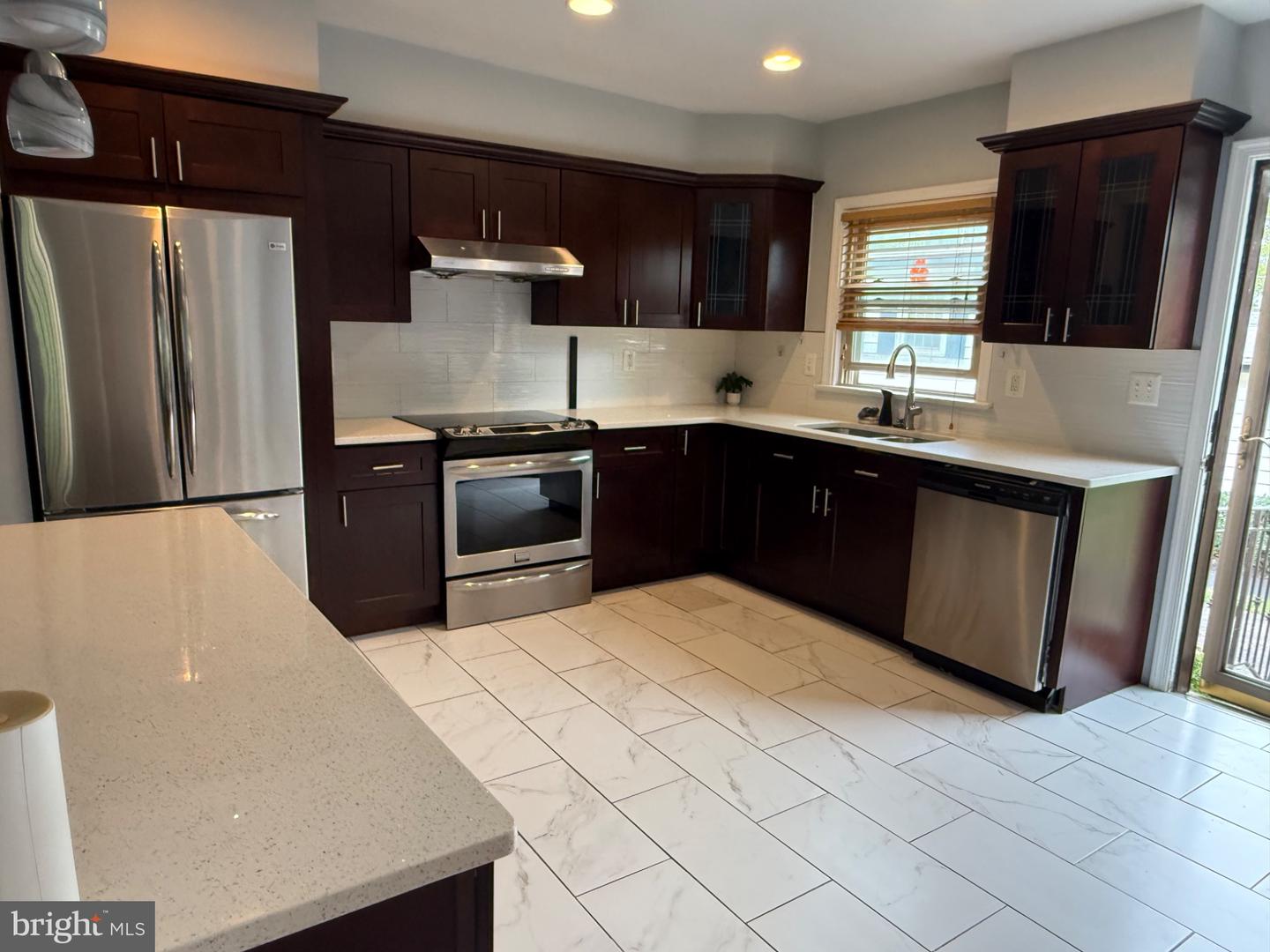 512 Haverford Ave Property Photo 3