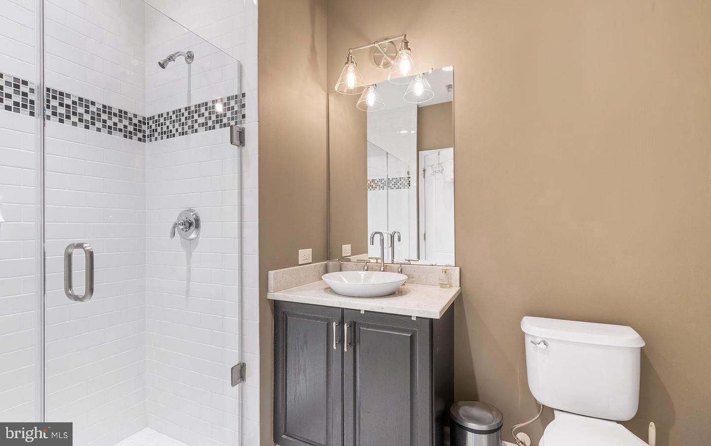 401 Carson T Ter Property Photo 15