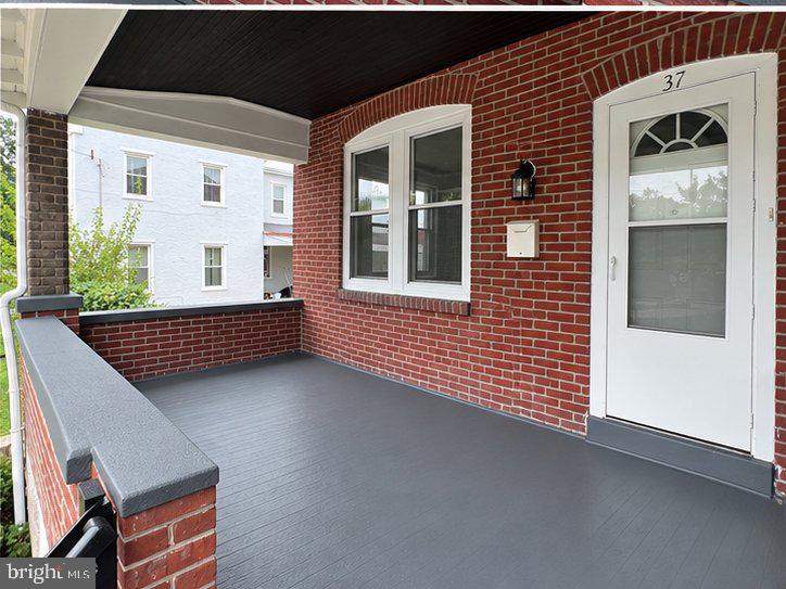 37 W 2nd St # Property Photo 2