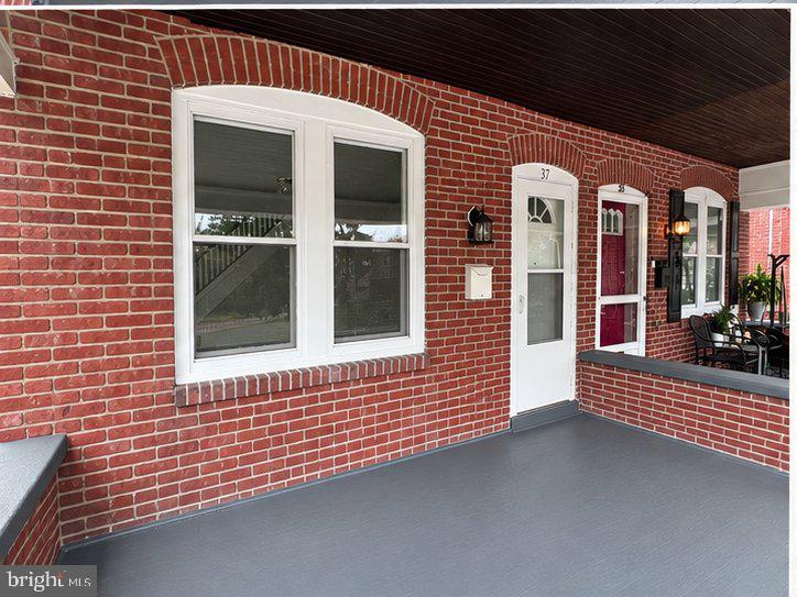 37 W 2nd St # Property Photo 3