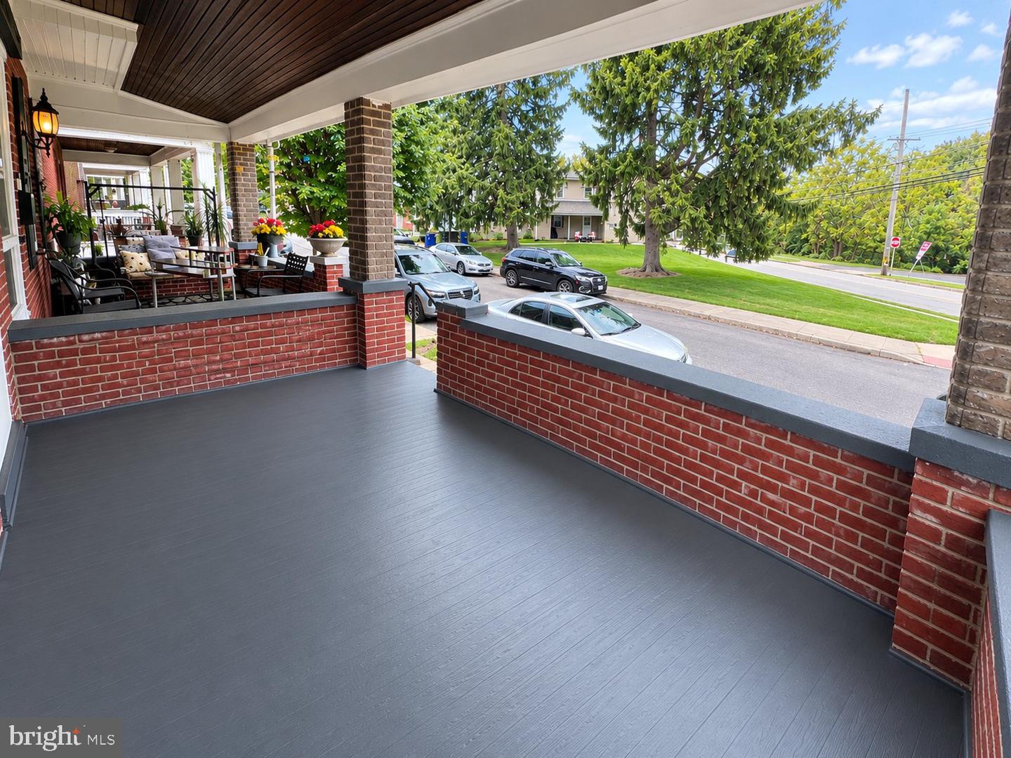 37 W 2nd St # Property Photo 4