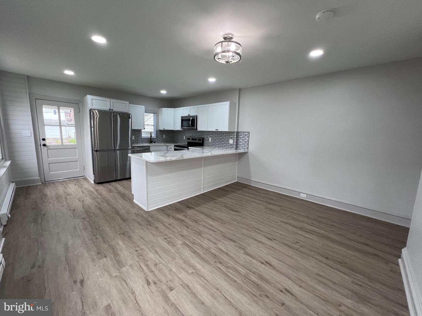37 W 2nd St # Property Photo 10