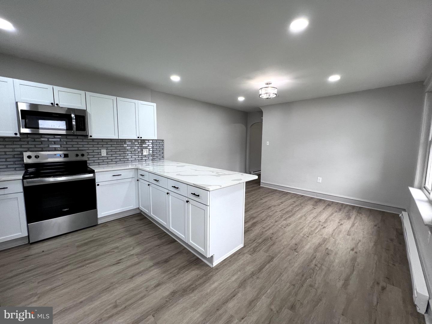 37 W 2nd St # Property Photo 11