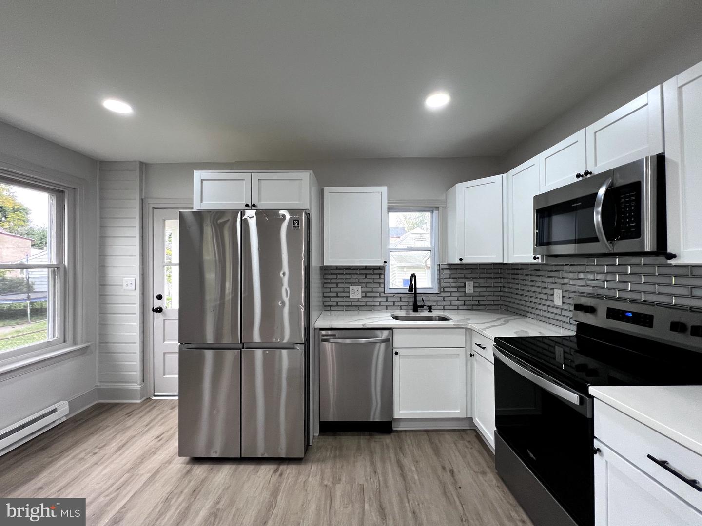 37 W 2nd St # Property Photo 13