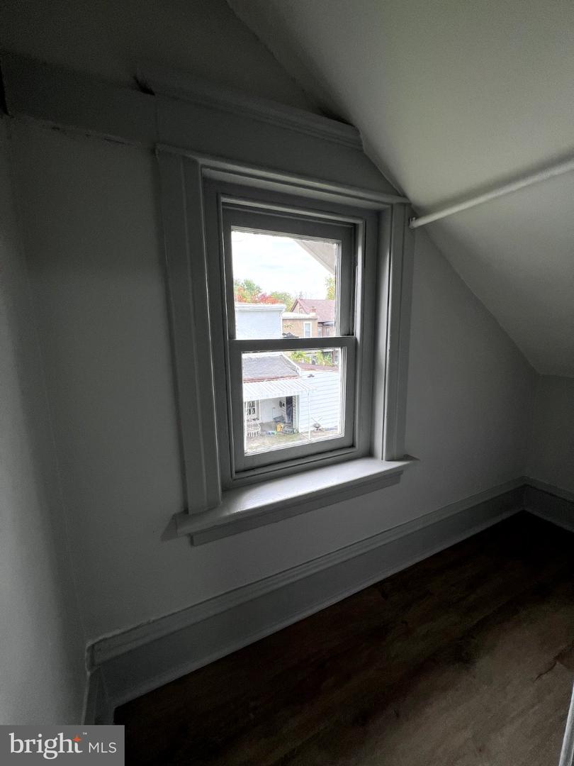 37 W 2nd St # Property Photo 28
