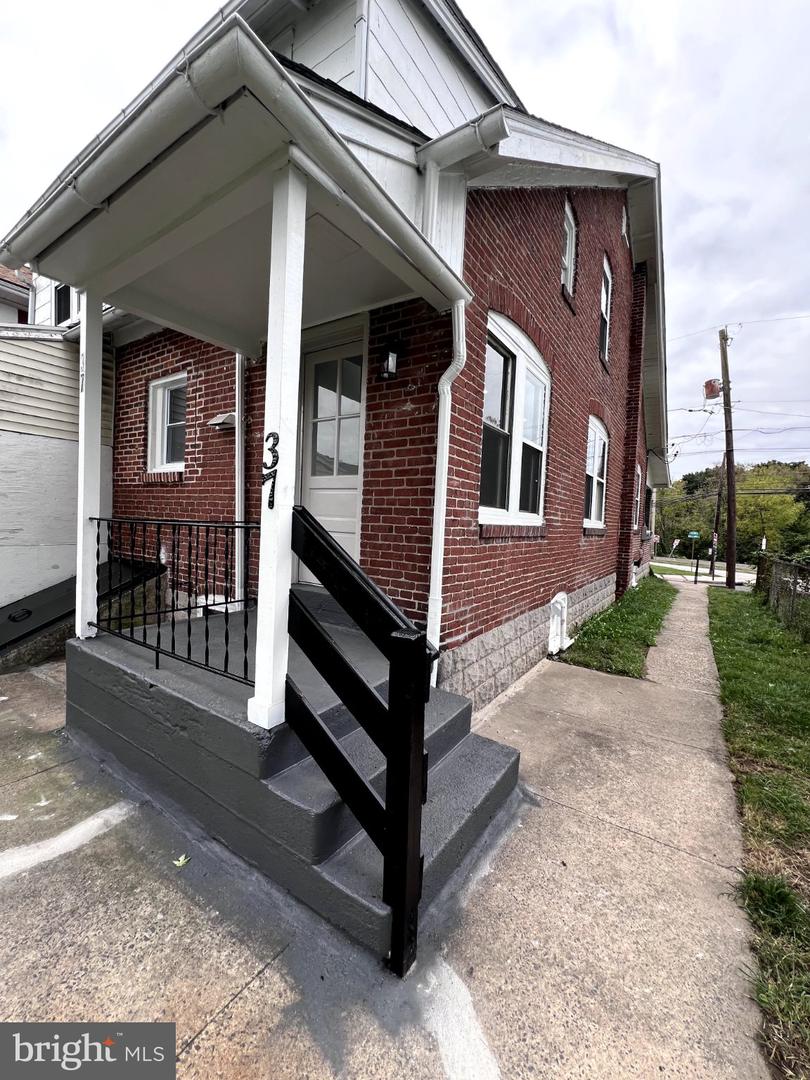 37 W 2nd St # Property Photo 31