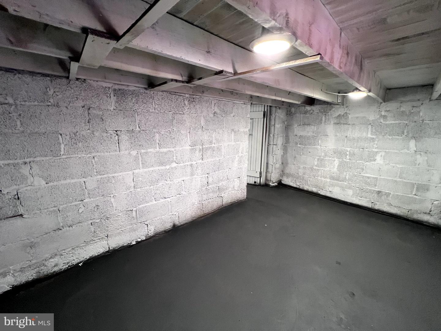 37 W 2nd St # Property Photo 38