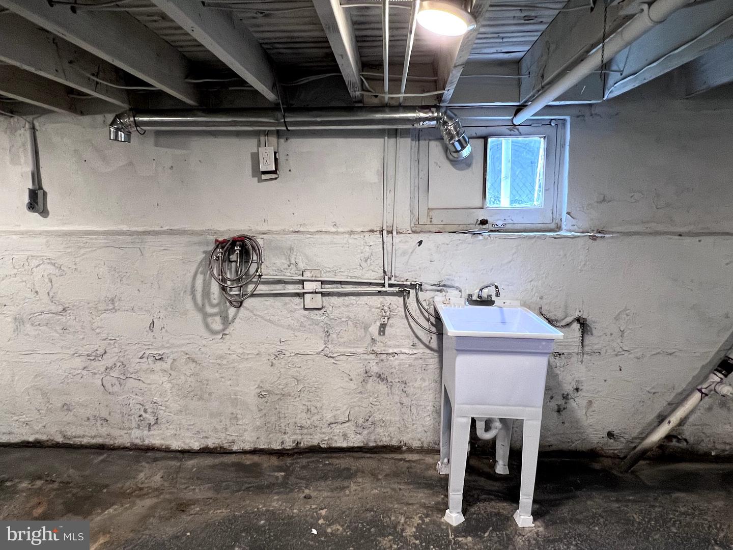 37 W 2nd St # Property Photo 41