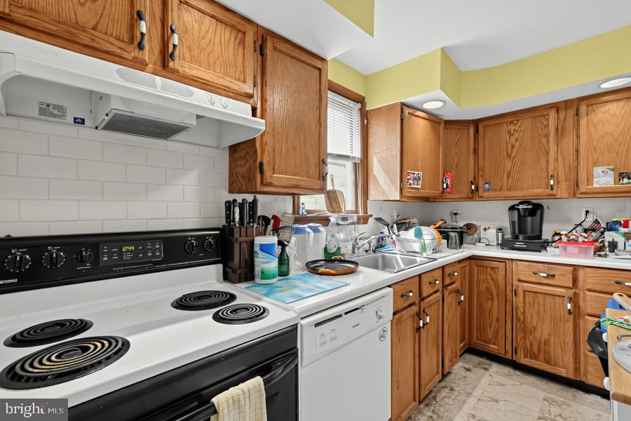 220 Orlemann Ave Property Photo 8