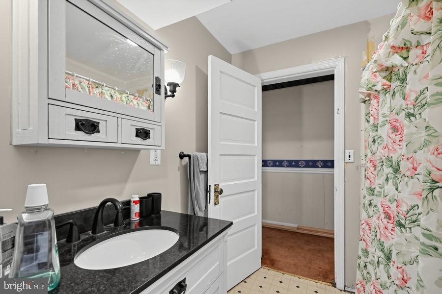 220 Orlemann Ave Property Photo 14