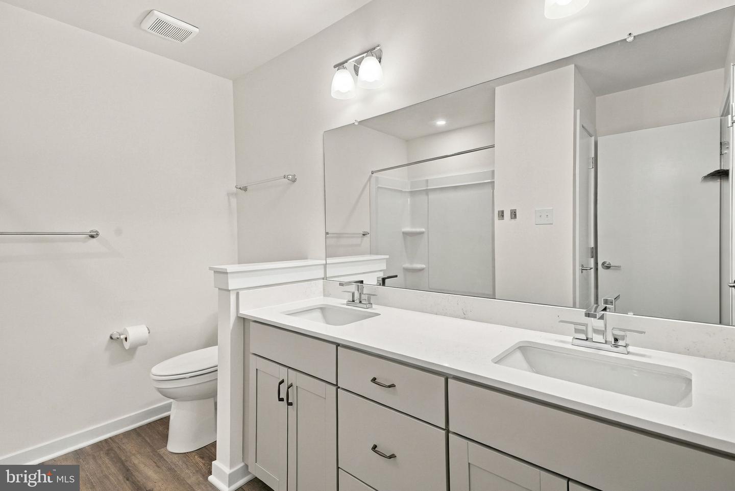 919 Riverplace Dr Property Photo 10