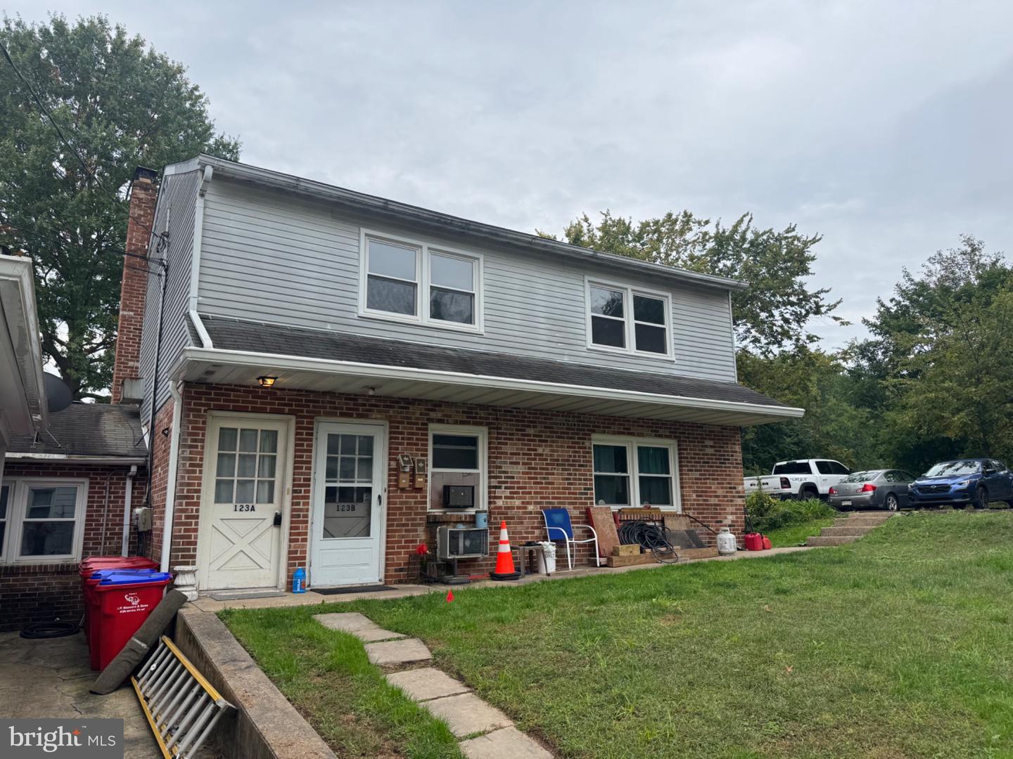 123 Green St #a Property Photo 1