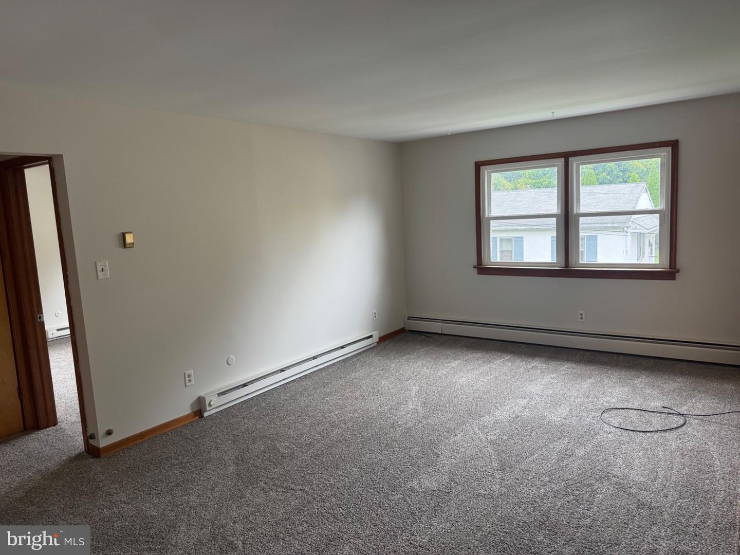 123 Green St #a Property Photo 3