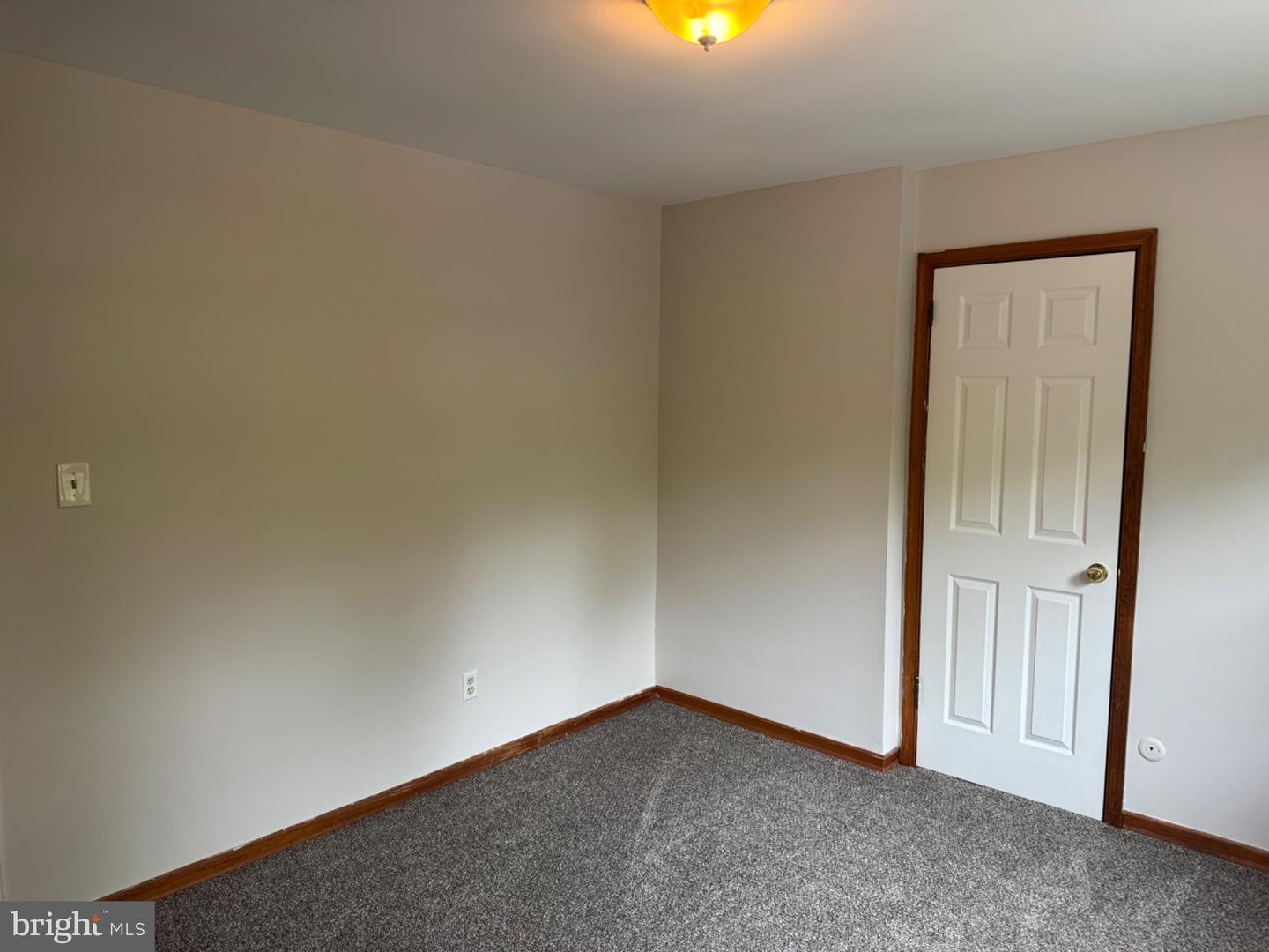 123 Green St #a Property Photo 12