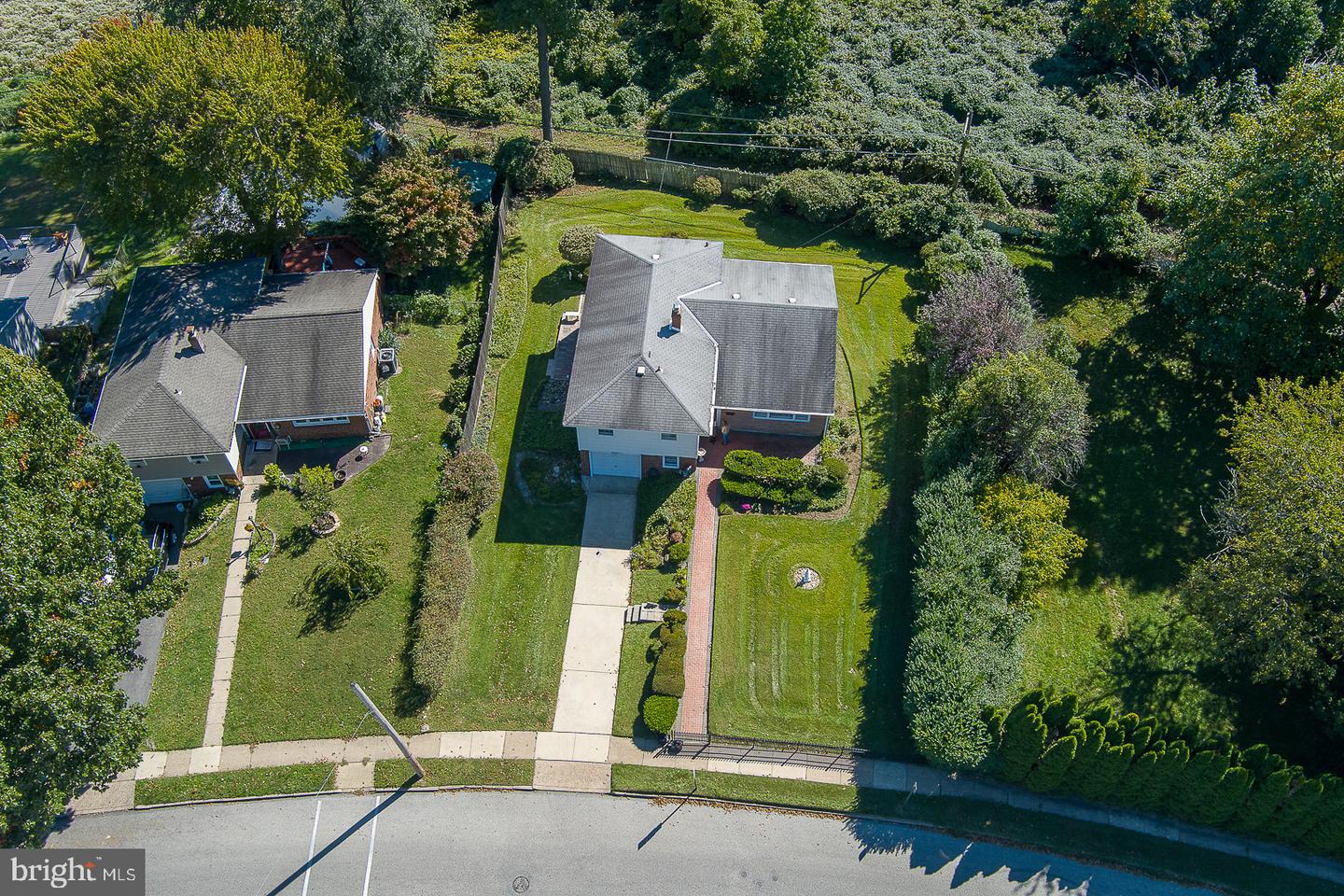 7639 N Front St # Property Photo 1