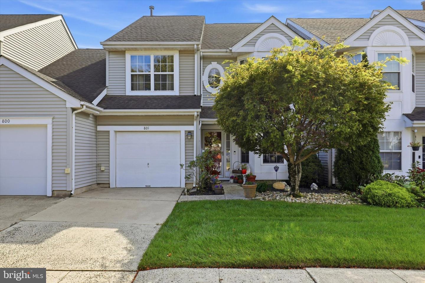 801 Evergreen Ct # Property Photo 1