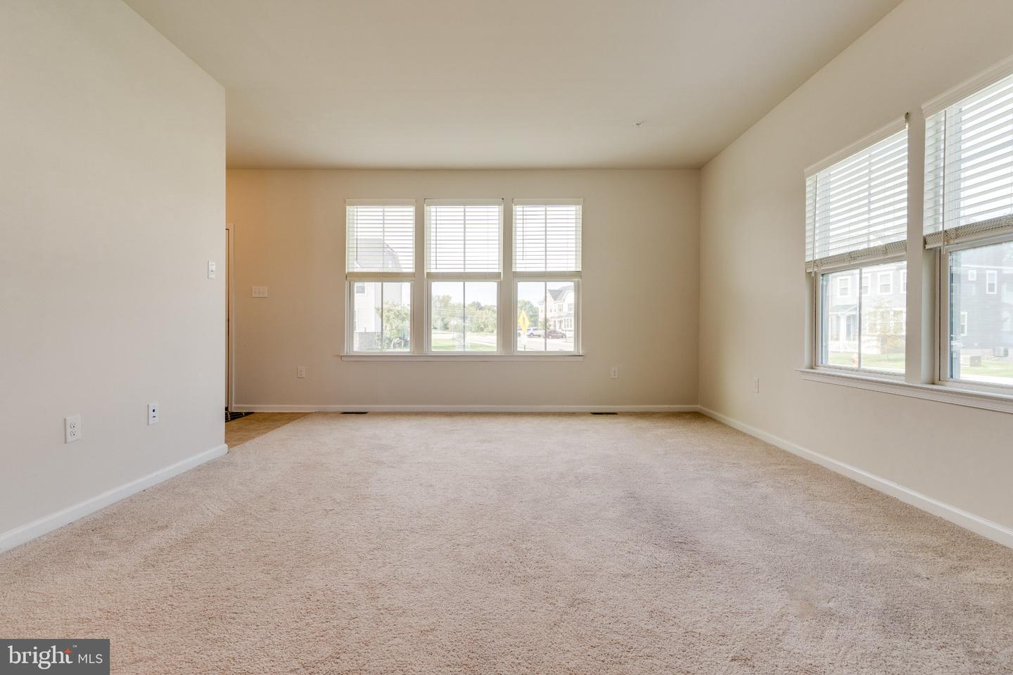 2 Ryan Ct Property Photo 8