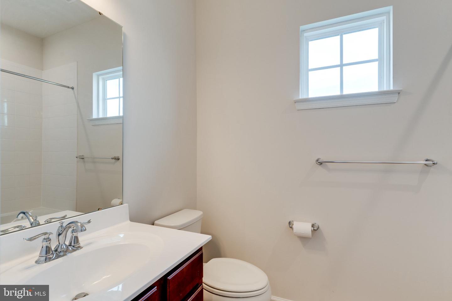 2 Ryan Ct Property Photo 29