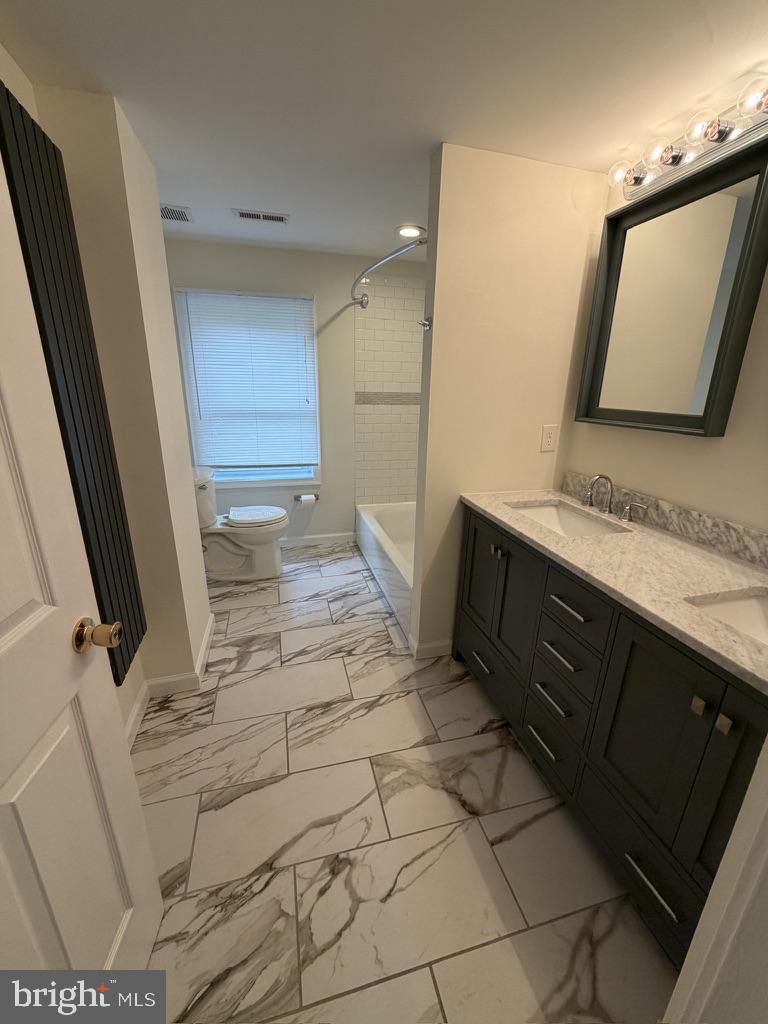 217 Simpson Rd Property Photo 9