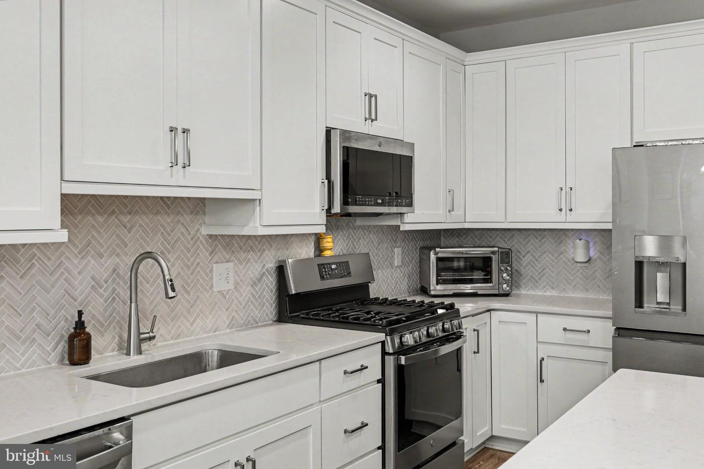 14 Wheatley Walk # Property Photo 12