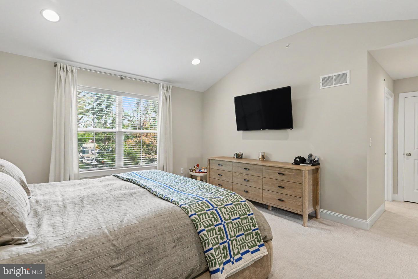 14 Wheatley Walk # Property Photo 29