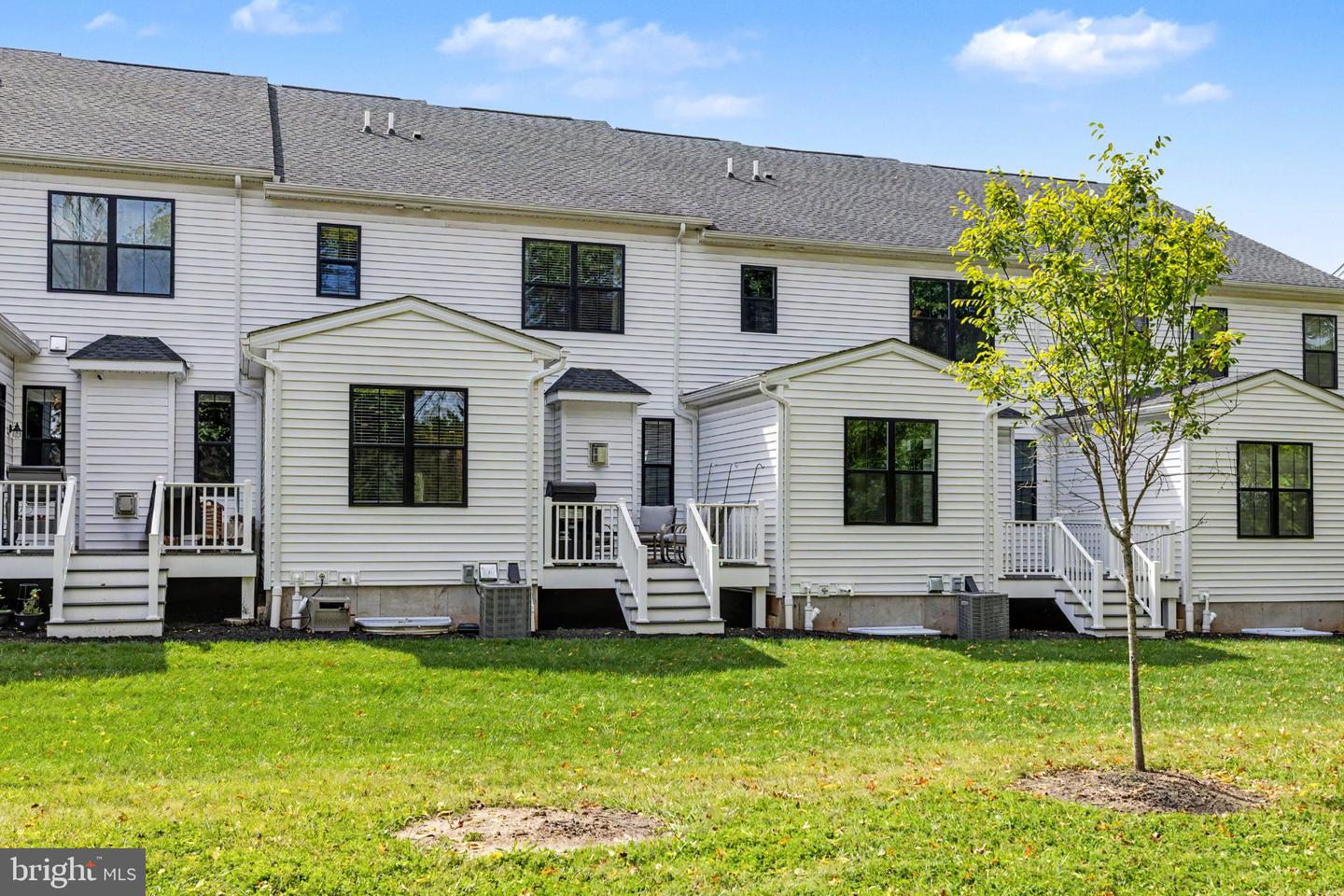 14 Wheatley Walk # Property Photo 44