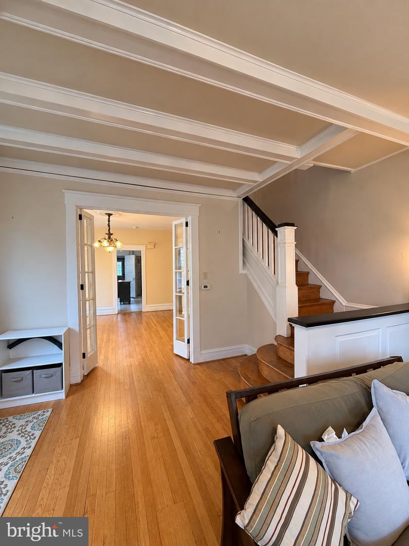 557 Hamilton St # Property Photo 3