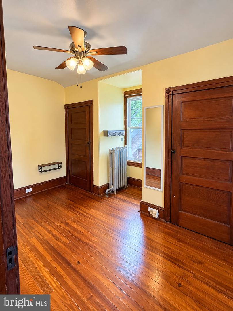 557 Hamilton St # Property Photo 9