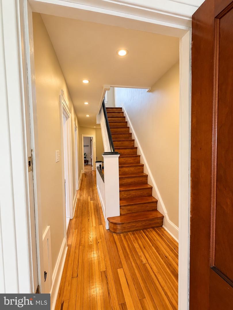 557 Hamilton St # Property Photo 19