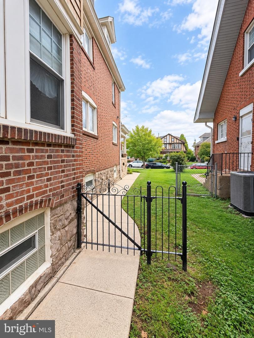 557 Hamilton St # Property Photo 20