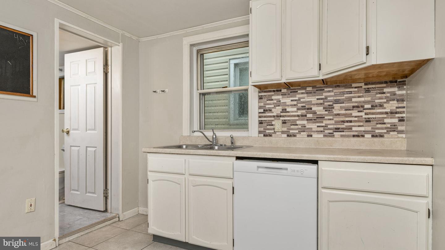 11 S Plum St Property Photo 10
