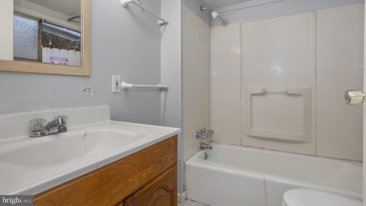 11 S Plum St Property Photo 13