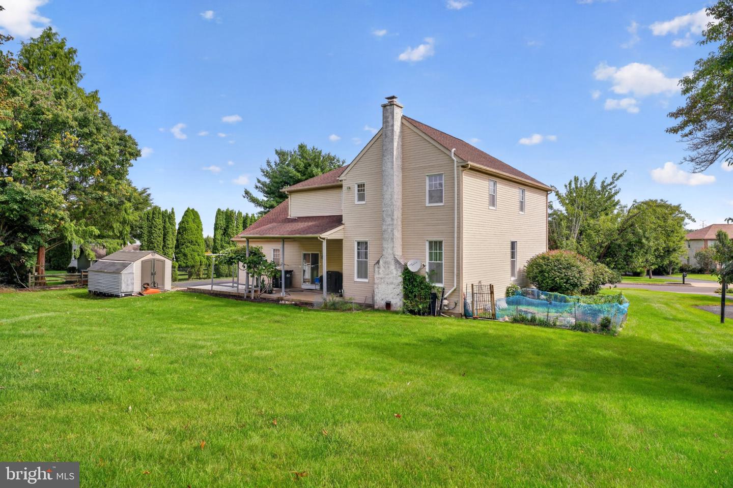 102 Trotter Ln # Property Photo 5