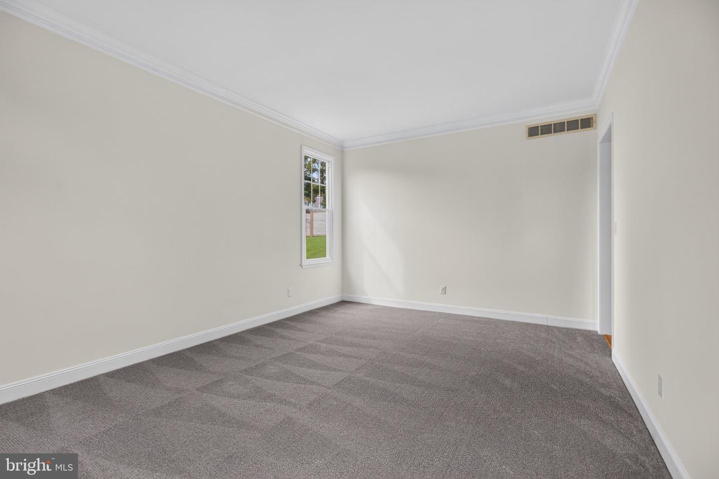 102 Trotter Ln # Property Photo 9
