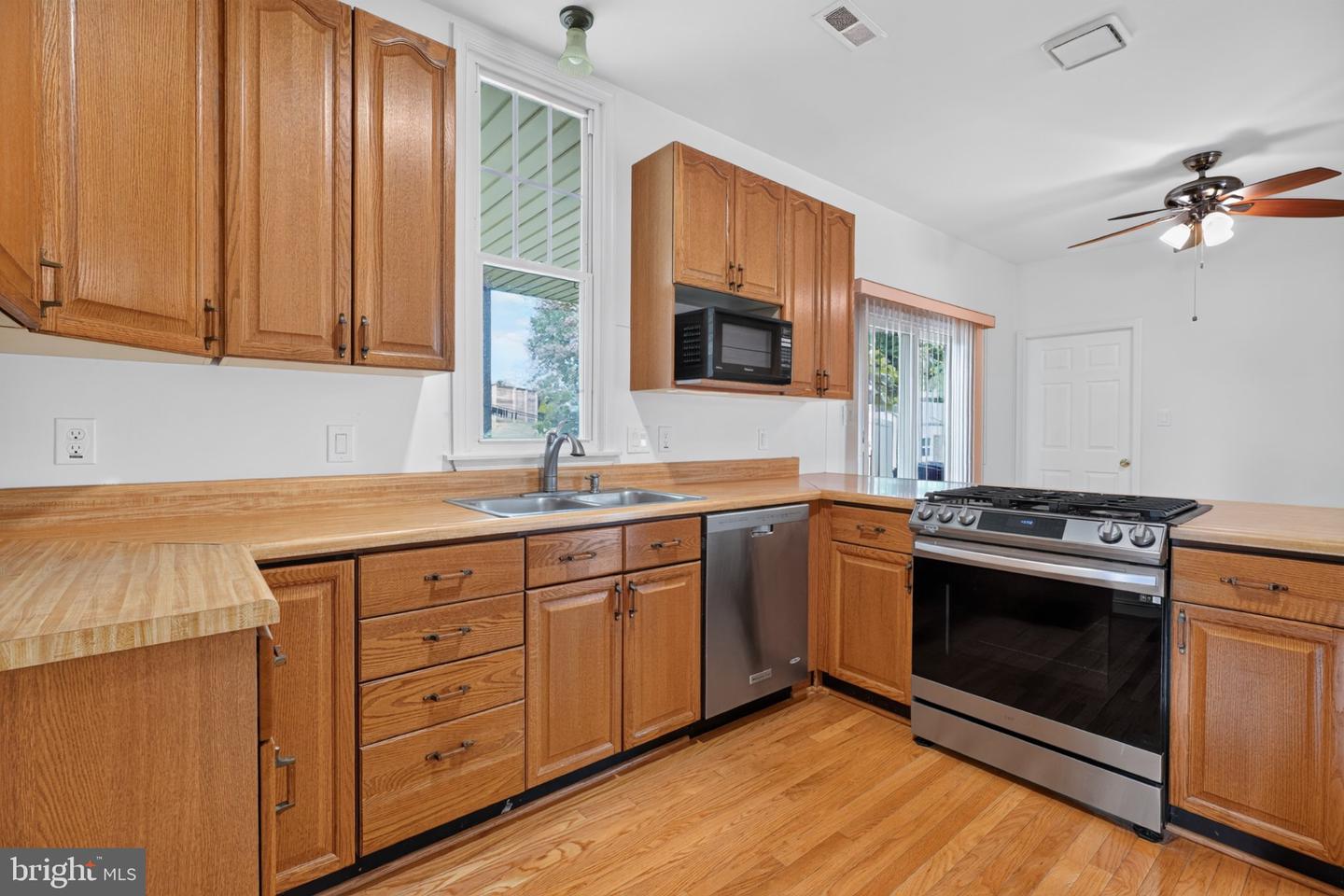 102 Trotter Ln # Property Photo 12