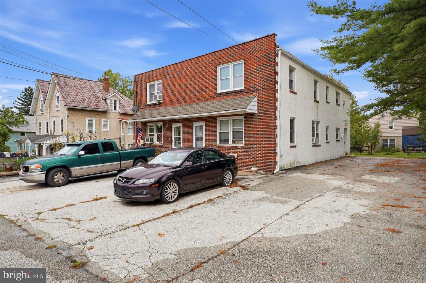 509 Bridge St Property Photo 1