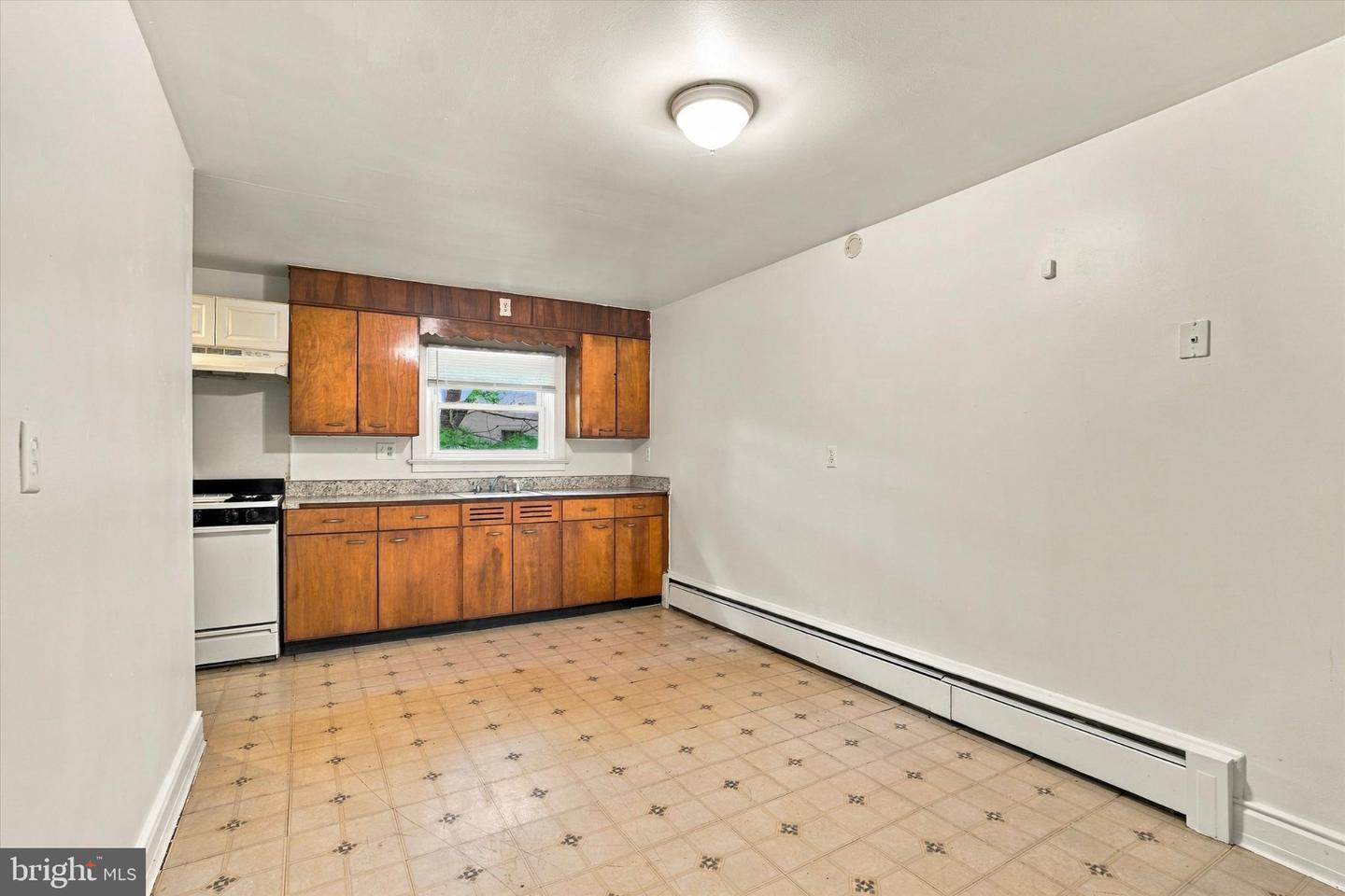 509 Bridge St Property Photo 3