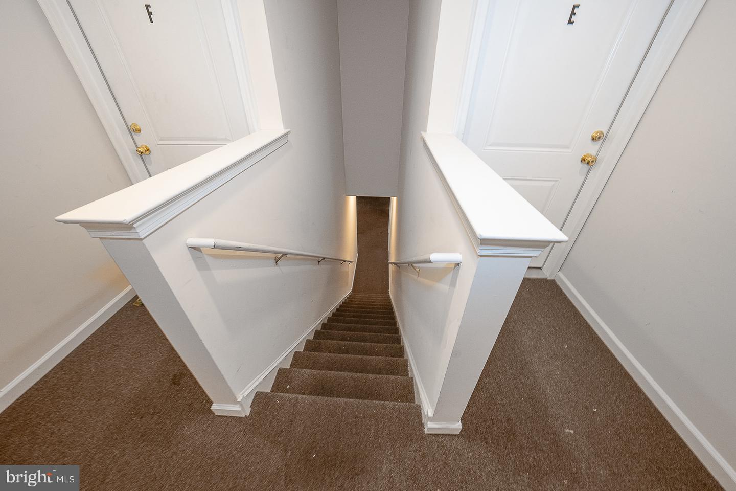 192 S Hanover St #e Property Photo 4