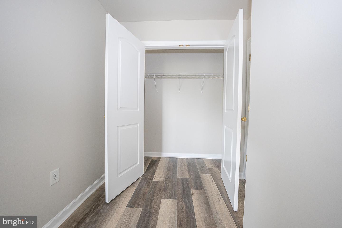 192 S Hanover St #e Property Photo 8