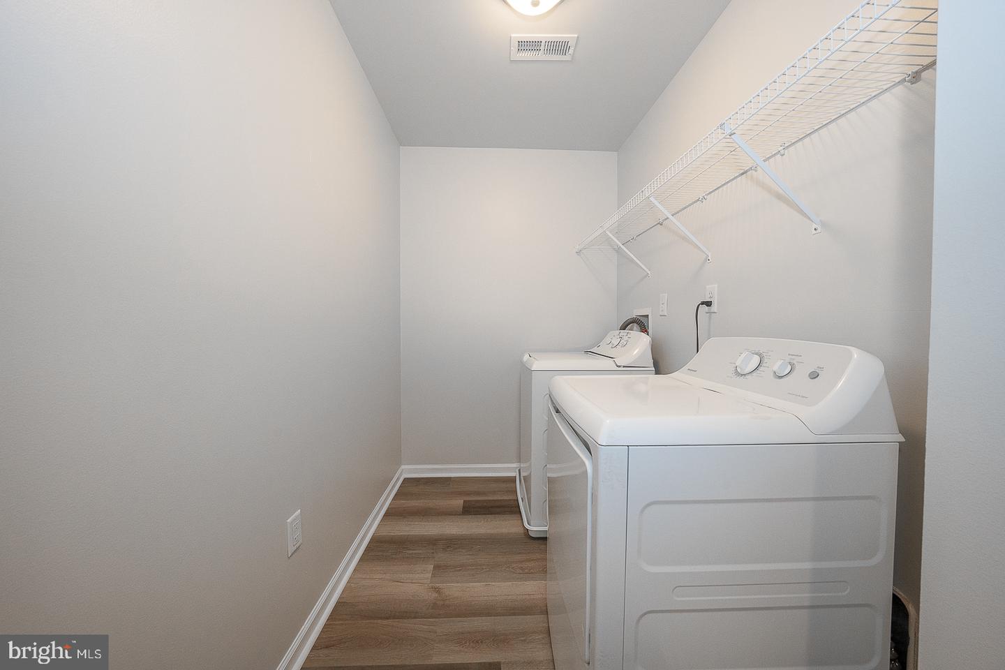 192 S Hanover St #e Property Photo 15