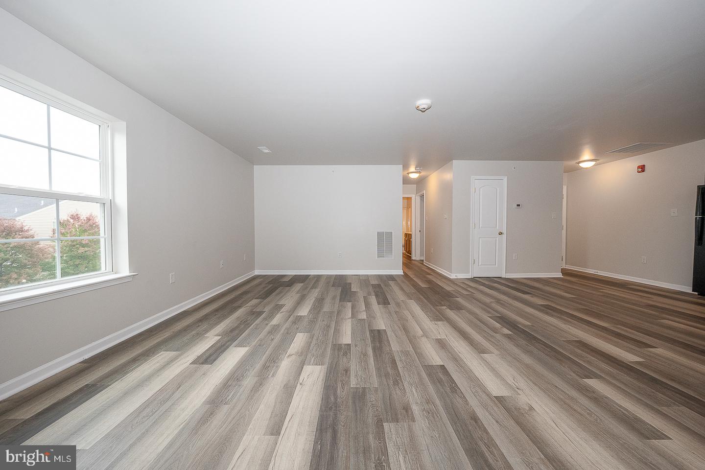 192 S Hanover St #e Property Photo 17