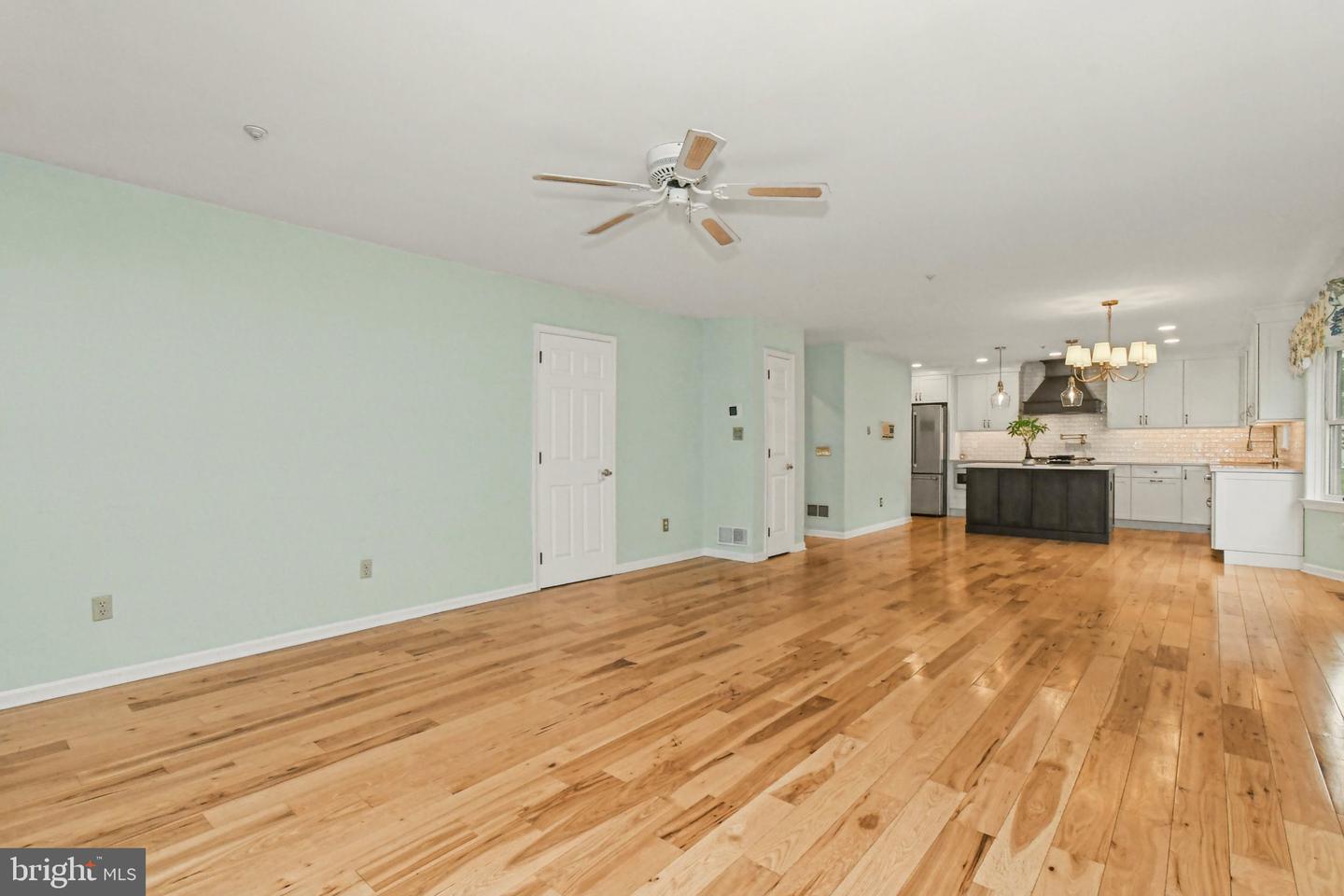 1645 Potter Dr # Property Photo 10