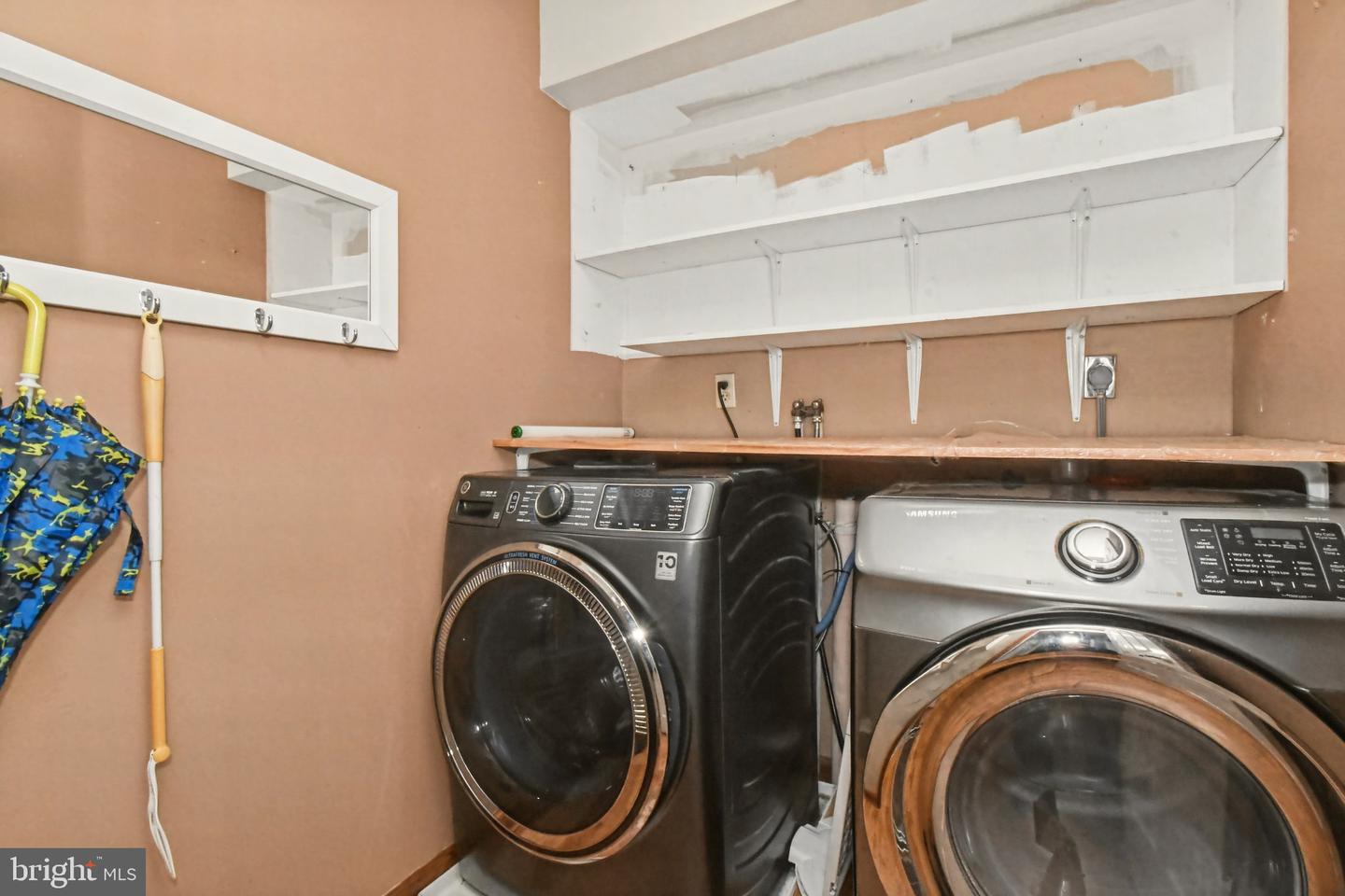 1645 Potter Dr # Property Photo 28