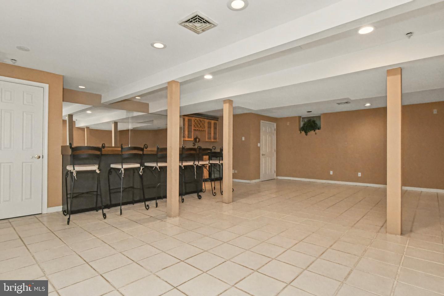 1645 Potter Dr # Property Photo 46