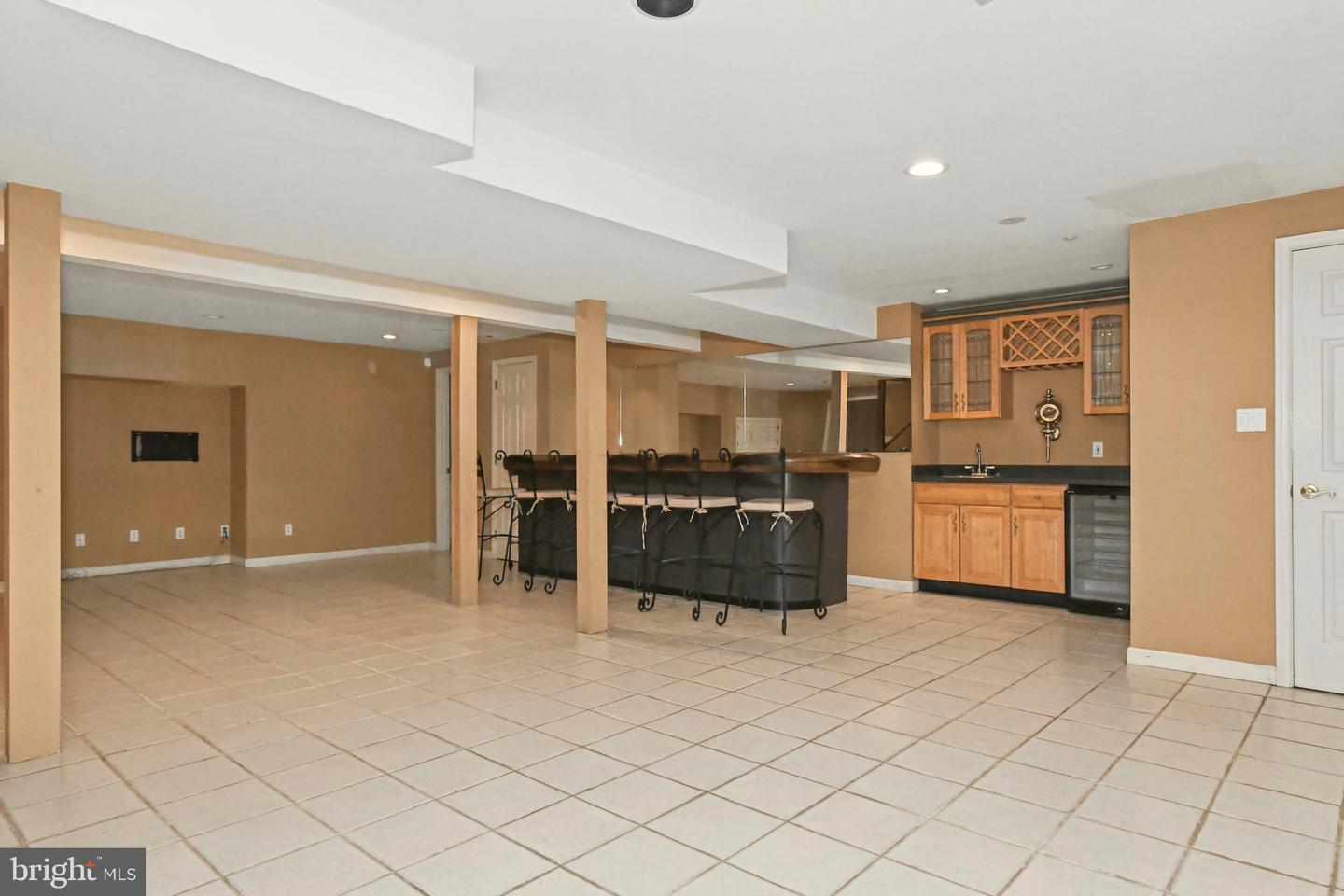 1645 Potter Dr # Property Photo 50