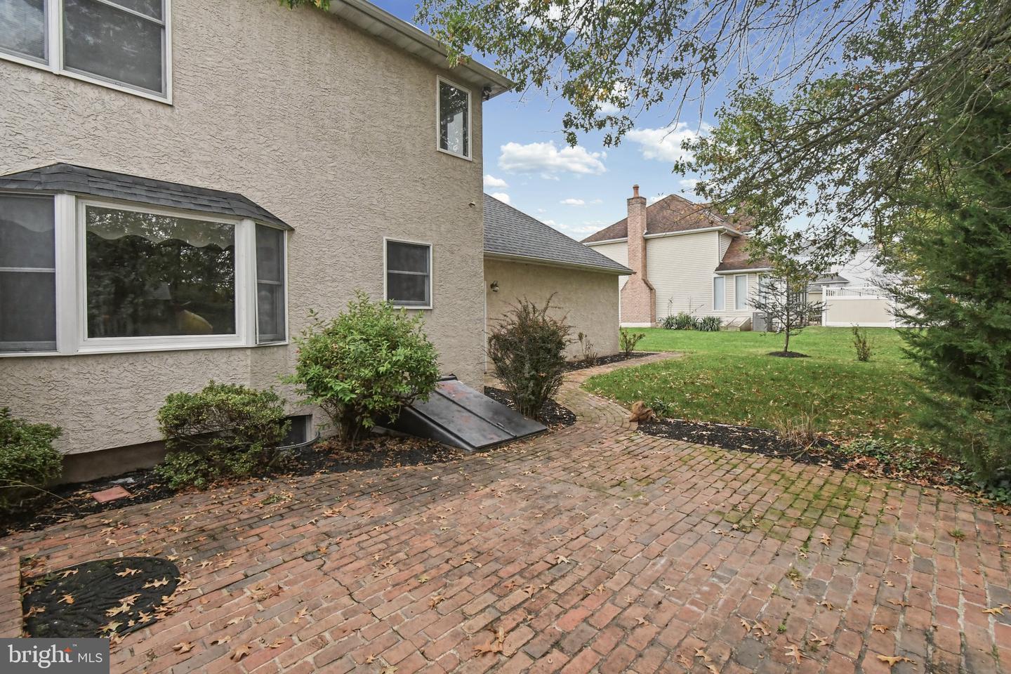 1645 Potter Dr # Property Photo 66
