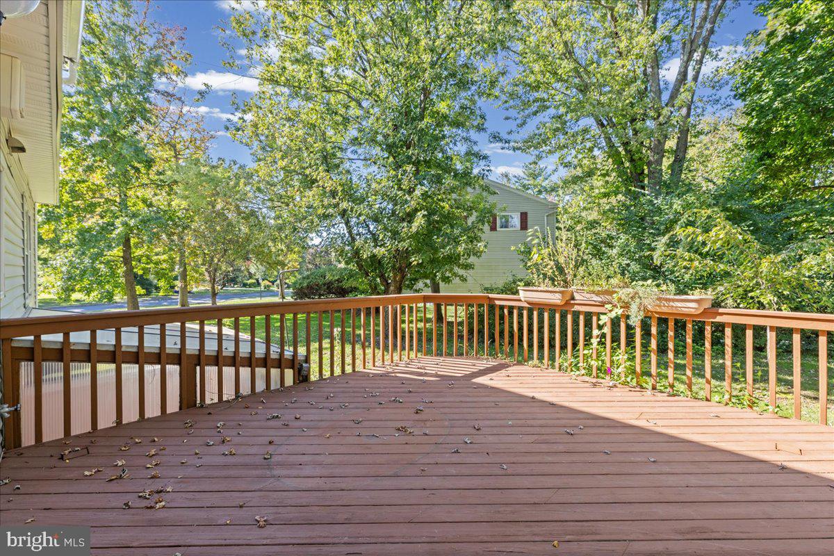 1421 Whitwood Dr Property Photo 47