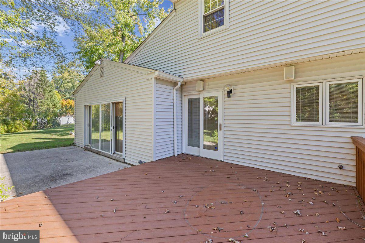 1421 Whitwood Dr Property Photo 48